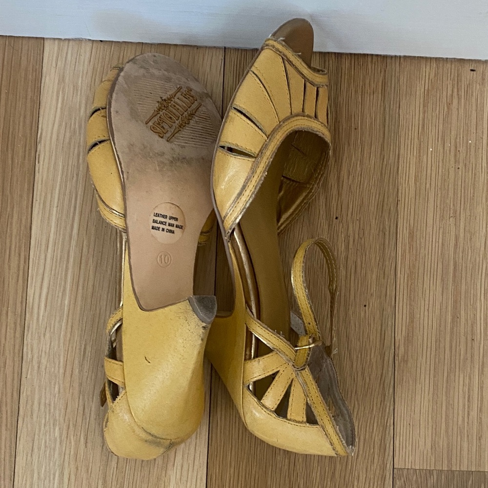 Seychelles Mustard Yellow Heeled Sandals - Picture 6 of 6